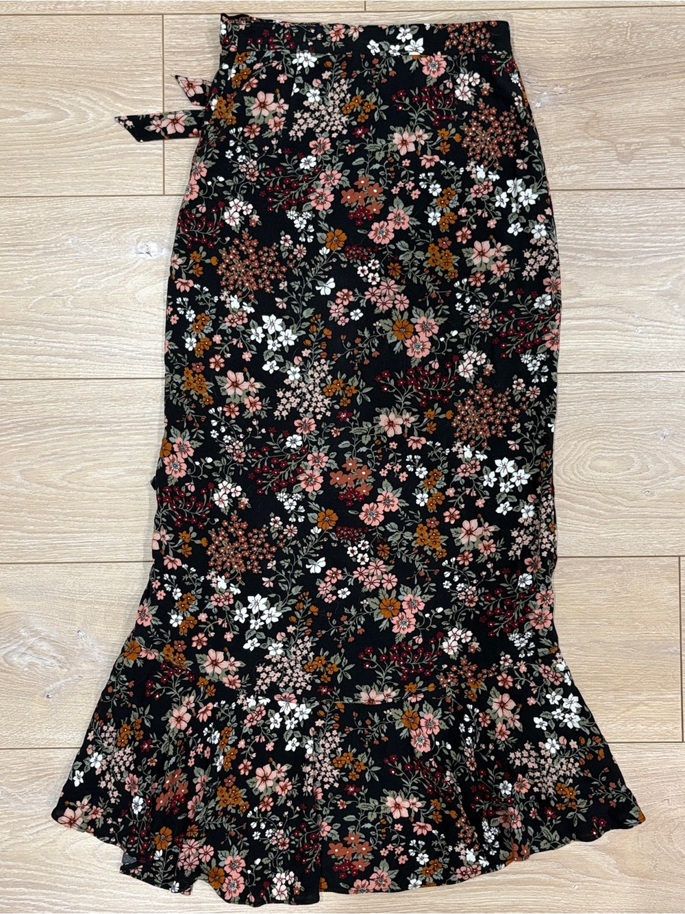 Abercrombie & Fitch Floral Ruffle Wrap Skirt XS Button Closure Tie side - Picture 9 of 13